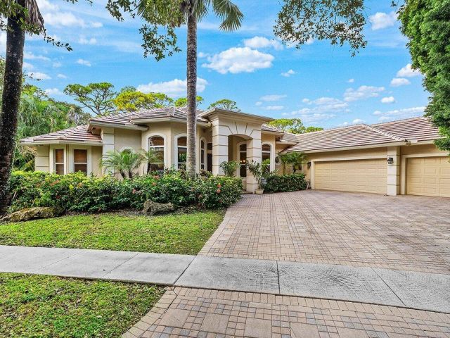 Home for sale at 2560 Whispering Oaks Lane - photo 6816640