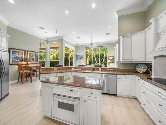 Home for sale at 2560 Whispering Oaks Lane - photo 6816643