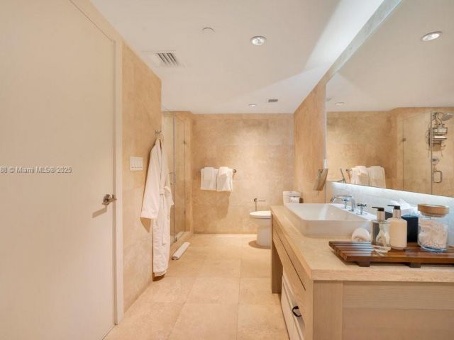 Apartment for rent  Unit #1204 - photo 6788604