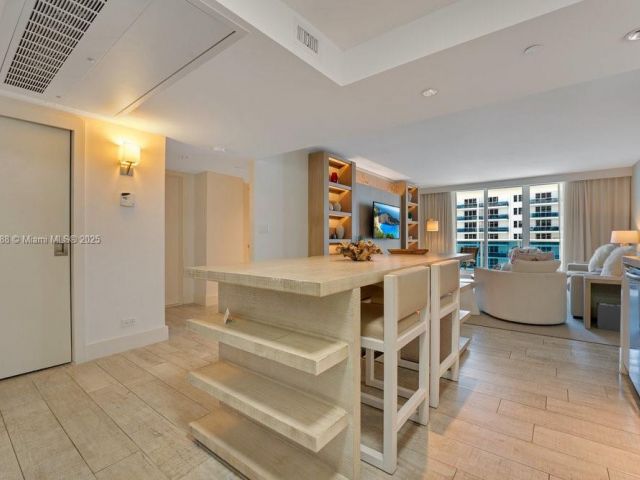 Apartment for rent  Unit #1204 - photo 6788613