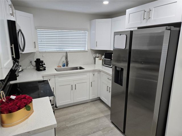 Home for rent at 1420 NW 116th St - photo 7427655