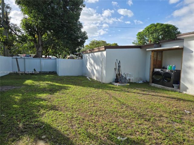 Home for rent at 1420 NW 116th St - photo 7427674