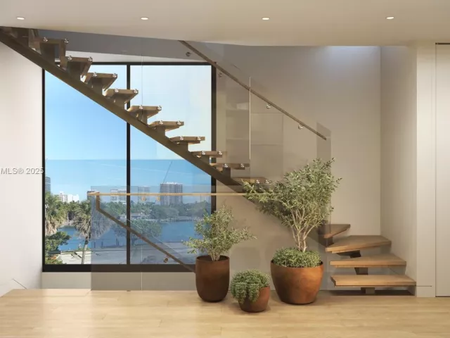 4-bedroom home for sale in Bay Harbor Islands - 10190 E Bay Harbor Dr 13 - MondialRealty