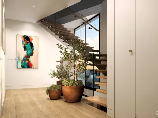 4-bedroom home for sale in Bay Harbor Islands - 10190 E Bay Harbor Dr 13 - MondialRealty