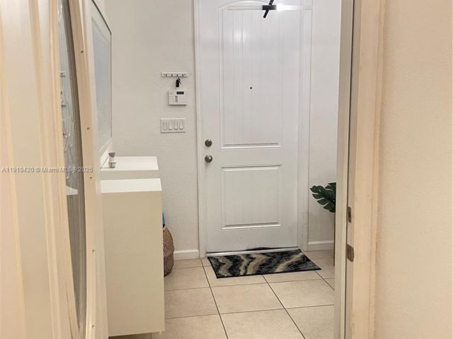 3-bedroom home for rent in Homestead - 27563 SW 139th Psge #A - MondialRealty