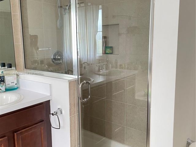 3-bedroom home for rent in Homestead - 27563 SW 139th Psge #A - MondialRealty