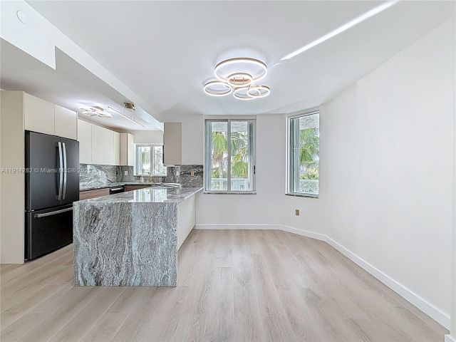 Apartment for rent  Unit #508 - photo 6789359