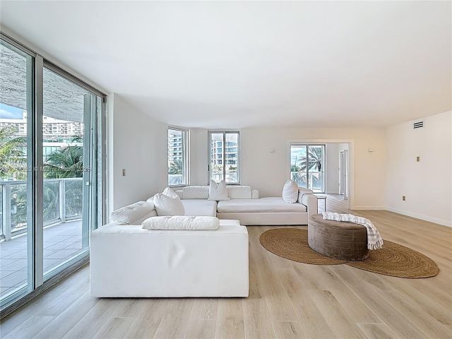 Apartment for rent  Unit #508 - photo 6789363