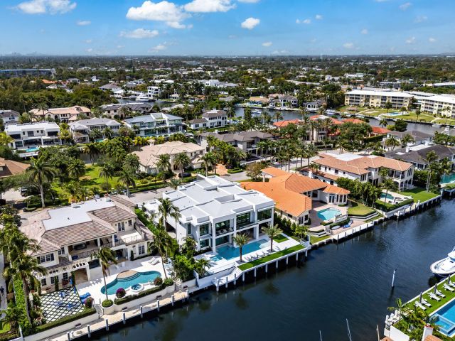 Home for sale at 169 W Coconut Palm Road - photo 6854404