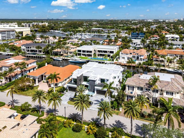 Home for sale at 169 W Coconut Palm Road - photo 6854406