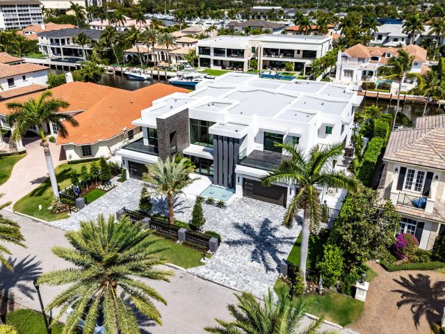 Home for sale at 169 W Coconut Palm Road - photo 6854407