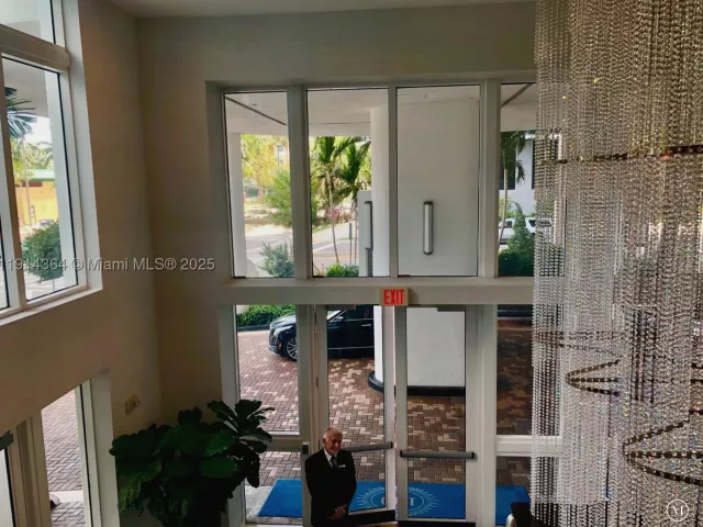 1-bedroom condo for sale in Miami - 1800 N Bayshore Dr 306 - MondialRealty
