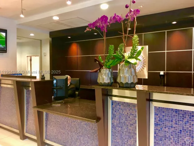 1-bedroom condo for sale in Miami - 1800 N Bayshore Dr 306 - MondialRealty