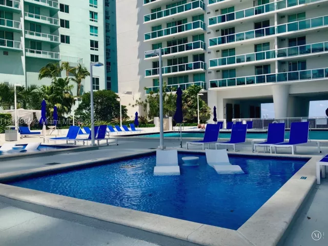 1-bedroom condo for sale in Miami - 1800 N Bayshore Dr 306 - MondialRealty