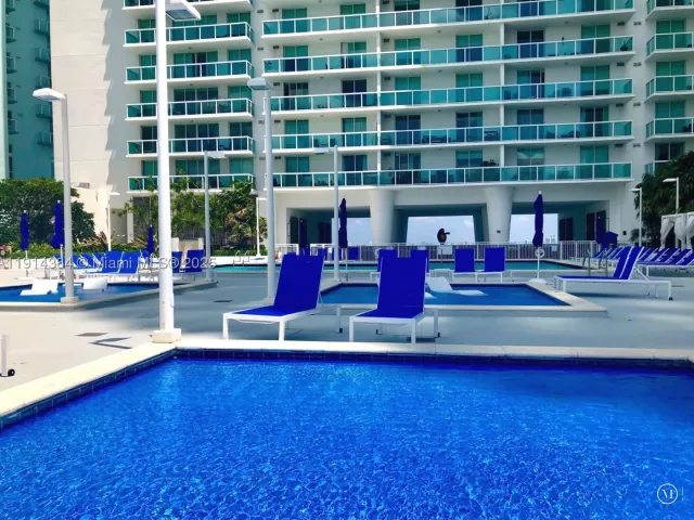 1-bedroom condo for sale in Miami - 1800 N Bayshore Dr 306 - MondialRealty