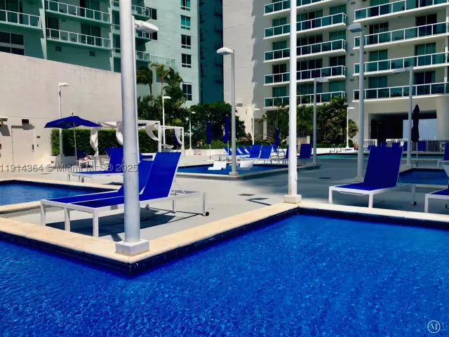 1-bedroom condo for sale in Miami - 1800 N Bayshore Dr 306 - MondialRealty