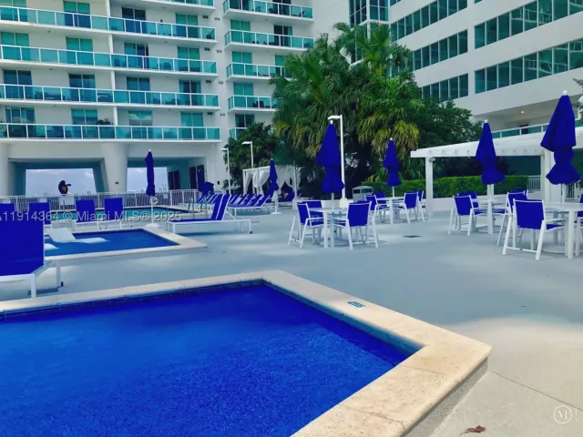 1-bedroom condo for sale in Miami - 1800 N Bayshore Dr 306 - MondialRealty