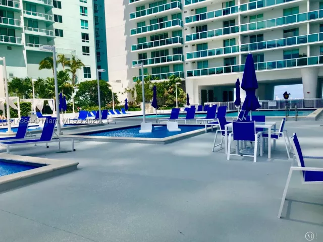 1-bedroom condo for sale in Miami - 1800 N Bayshore Dr 306 - MondialRealty