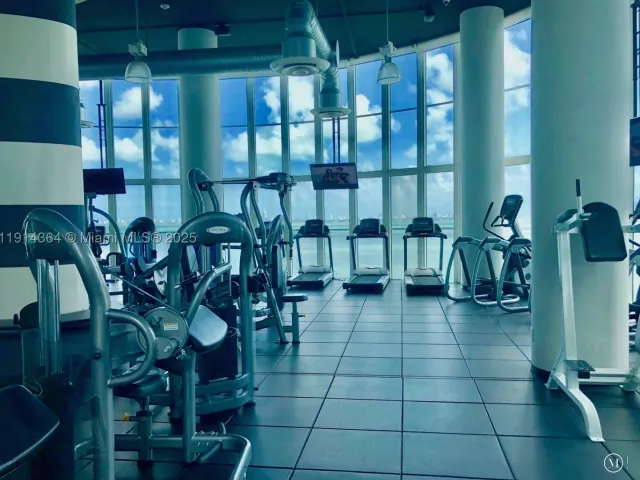 1-bedroom condo for sale in Miami - 1800 N Bayshore Dr 306 - MondialRealty