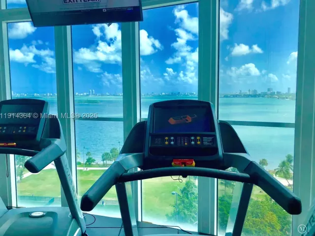 1-bedroom condo for sale in Miami - 1800 N Bayshore Dr 306 - MondialRealty