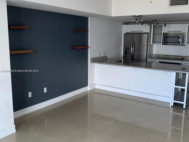 Apartment for rent  Unit #2505 - photo 7431446