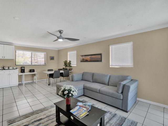 Home for rent at 1901 N Riverside Drive Apt 1 - photo 6831520