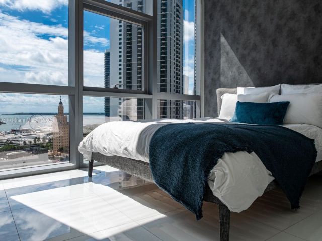 Apartment for sale  Unit #1811 - photo 6789081