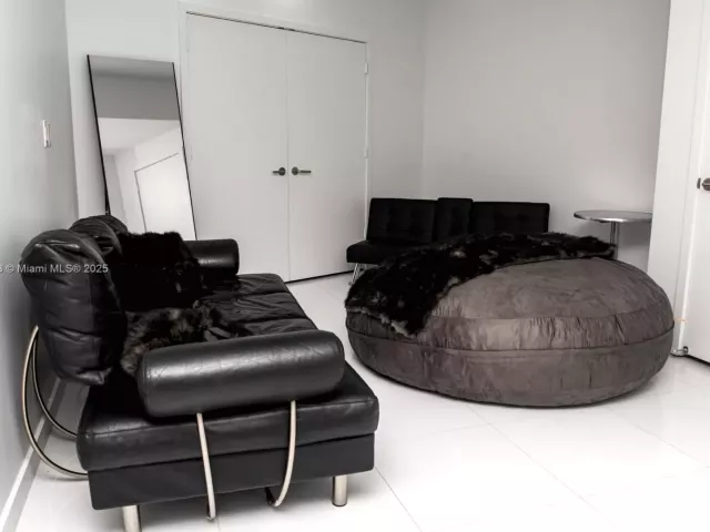 3-bedroom condo for sale in Miami - 851 NE 1st Ave 1811 - MondialRealty