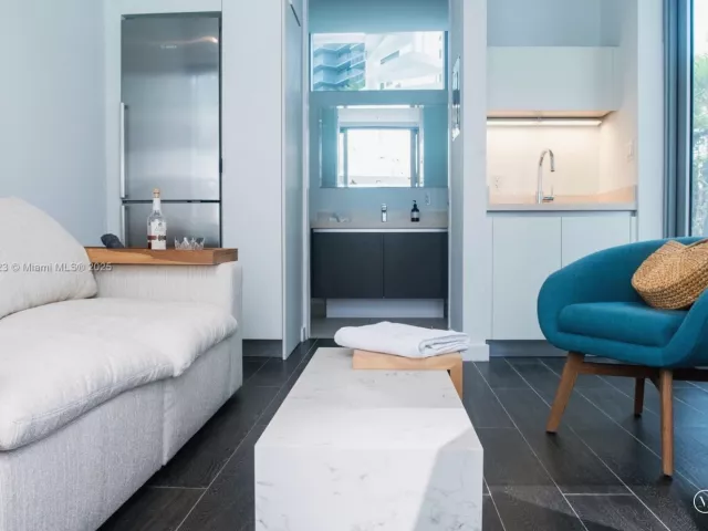 3-bedroom condo for sale in Miami - 851 NE 1st Ave 1811 - MondialRealty