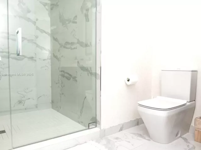 3-bedroom condo for sale in Miami - 851 NE 1st Ave 1811 - MondialRealty