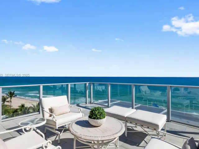 4-bedroom condo for sale in Fort Lauderdale - 2200 N Ocean Blvd N605 - MondialRealty