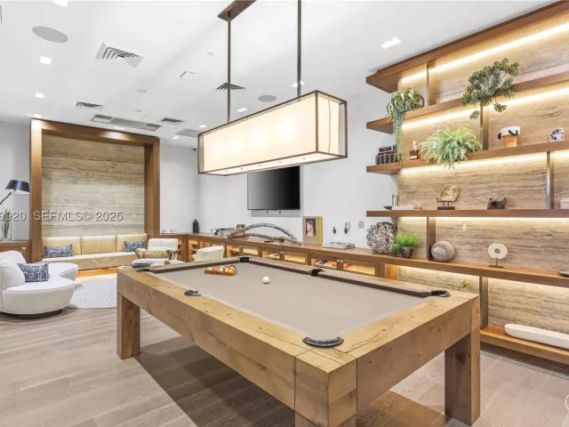 4-bedroom condo for sale in Fort Lauderdale - 2200 N Ocean Blvd N605 - MondialRealty