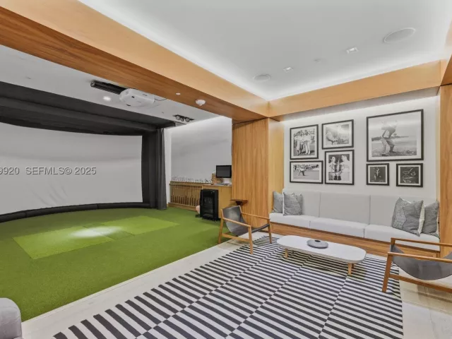4-bedroom condo for sale in Fort Lauderdale - 2200 N Ocean Blvd N605 - MondialRealty
