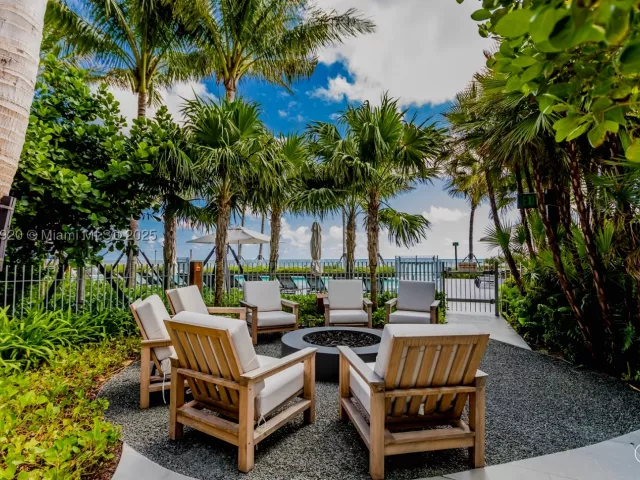 4-bedroom condo for sale in Fort Lauderdale - 2200 N Ocean Blvd N605 - MondialRealty