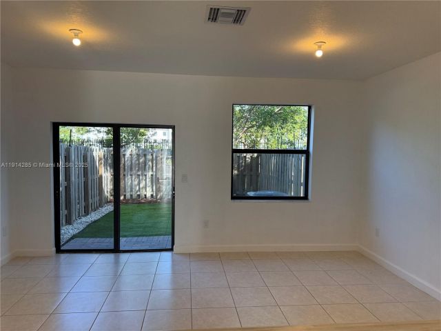 3-bedroom home for rent in Miami - 685 NE 208th Ter 685 - MondialRealty