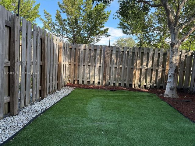 3-bedroom home for rent in Miami - 685 NE 208th Ter 685 - MondialRealty