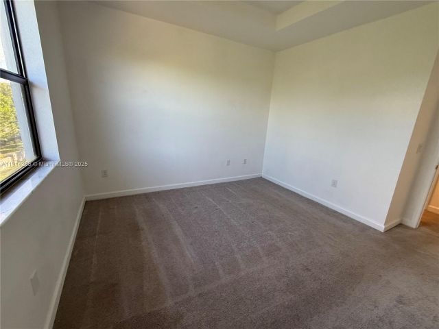 3-bedroom home for rent in Miami - 685 NE 208th Ter 685 - MondialRealty