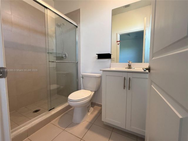 3-bedroom home for rent in Miami - 685 NE 208th Ter 685 - MondialRealty