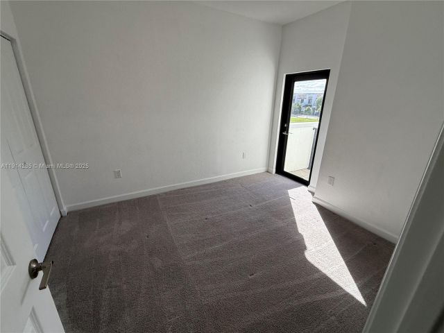 3-bedroom home for rent in Miami - 685 NE 208th Ter 685 - MondialRealty