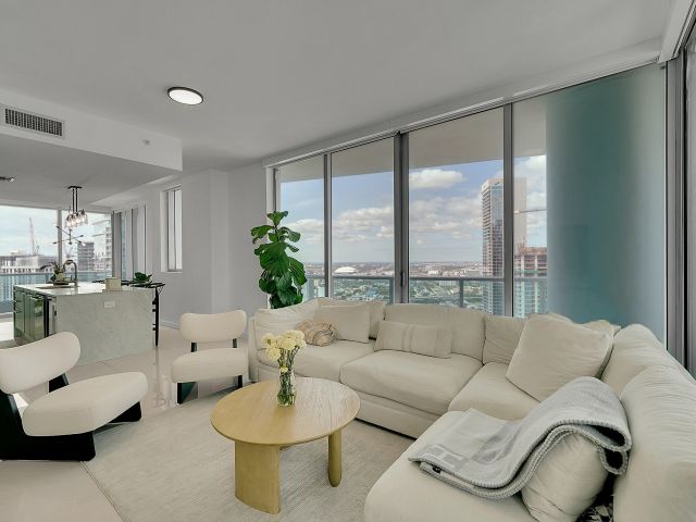 Apartment for rent  Unit #4812 - photo 6788962