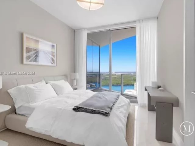 2-bedroom condo for sale in Sunny Isles Beach - 15701 Collins Ave 3203 - MondialRealty
