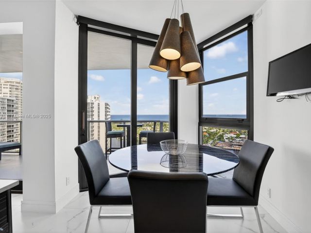 Apartment for sale  Unit #1704 - photo 6788415