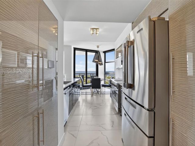 Apartment for sale  Unit #1704 - photo 6788417