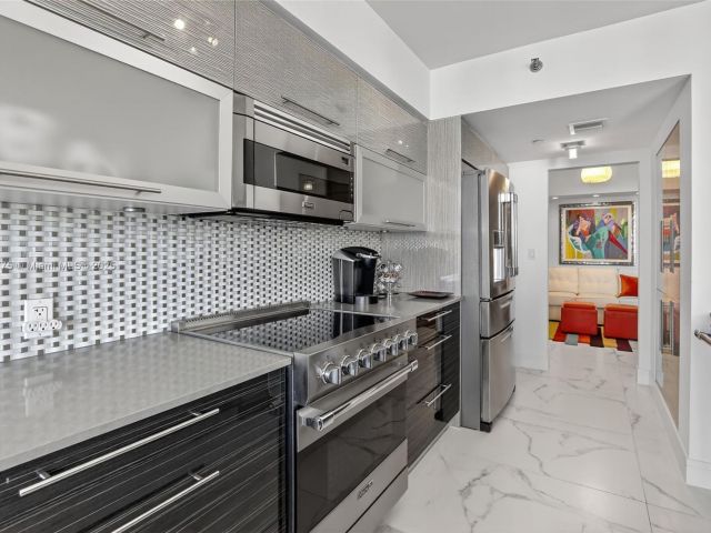 Apartment for sale  Unit #1704 - photo 6788419