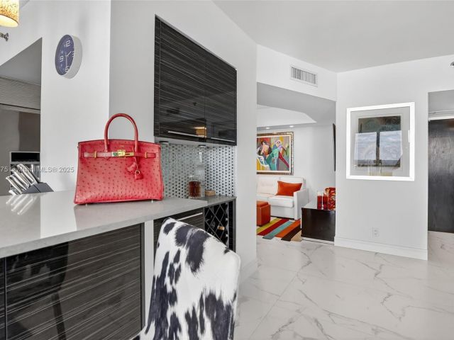 Apartment for sale  Unit #1704 - photo 6788424