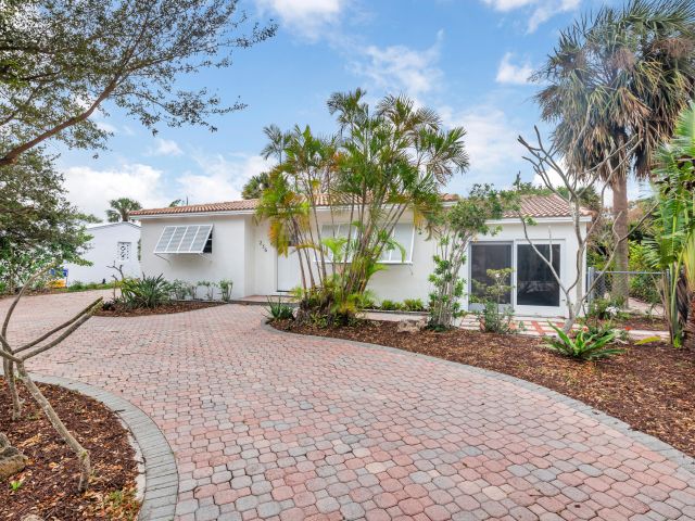 Home for rent at 236 Ashworth Street - photo 6788750