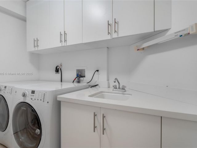 Apartment for sale  Unit #1605 - photo 6789112