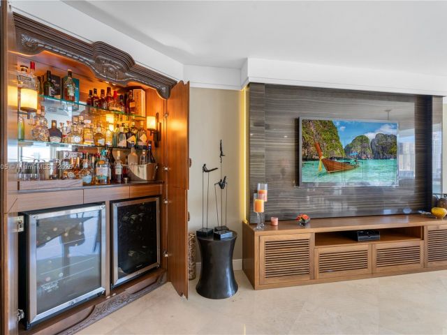 Apartment for sale  Unit #1605 - photo 6789118