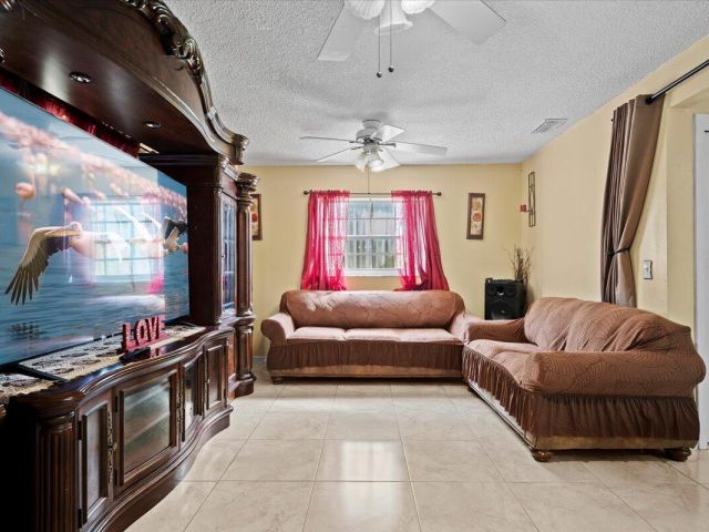 Home for sale at 1827 Pinehurst Drive - photo 6808470