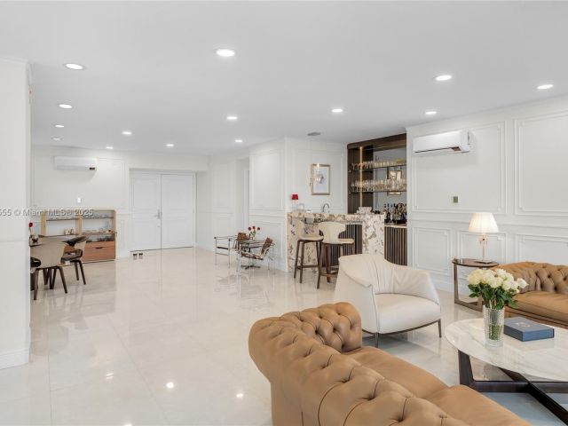 Apartment for sale  Unit #UPH1 - photo 6802834